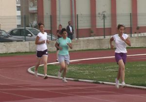 Öğrencilerden gelecek koşusu